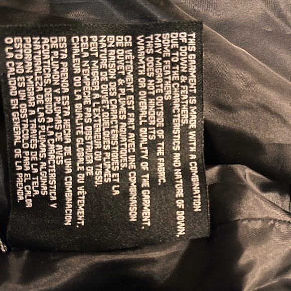 LONDON FOG Black Chevron Puffer Coat
Size M NWT - Picture 9 of 11